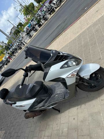מודעת רכב סאן יאנג ג'וי רייד 125