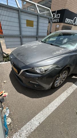 מודעת רכב מאזדה 3