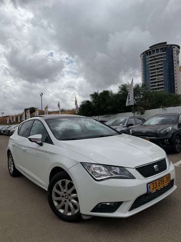 מודעת רכב סיאט לאון