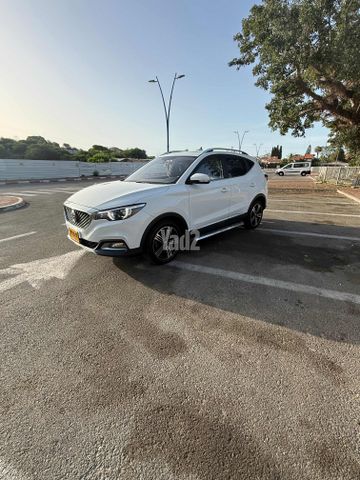 מודעת רכב אם ג'י ZS