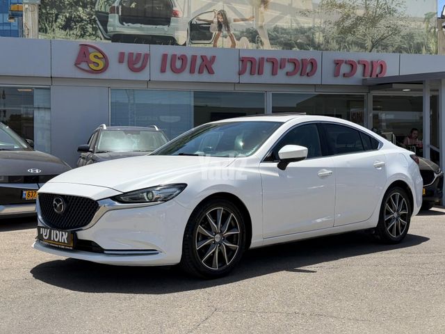 מודעת רכב מאזדה 6