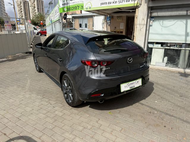 מודעת רכב מאזדה 3
