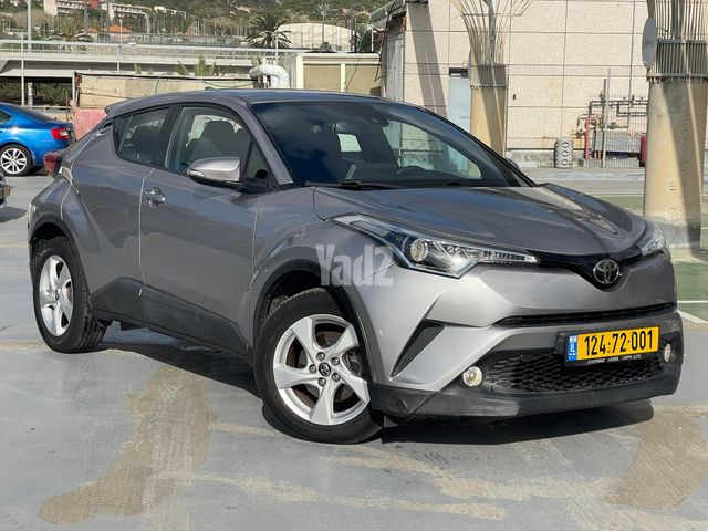 מודעת רכב טויוטה C-HR