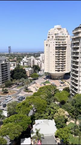 צמרות 8