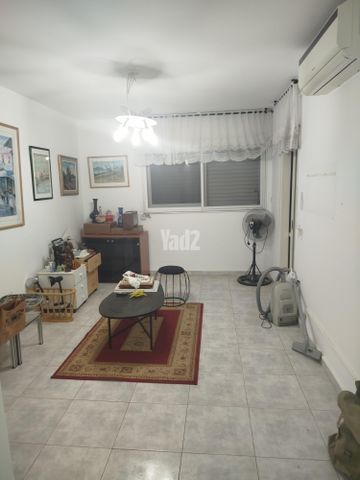 אבא הלל סילבר 83