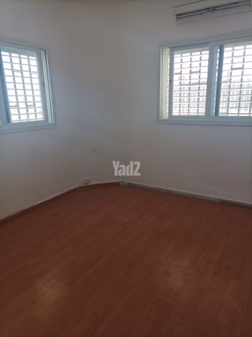 הקישון 10