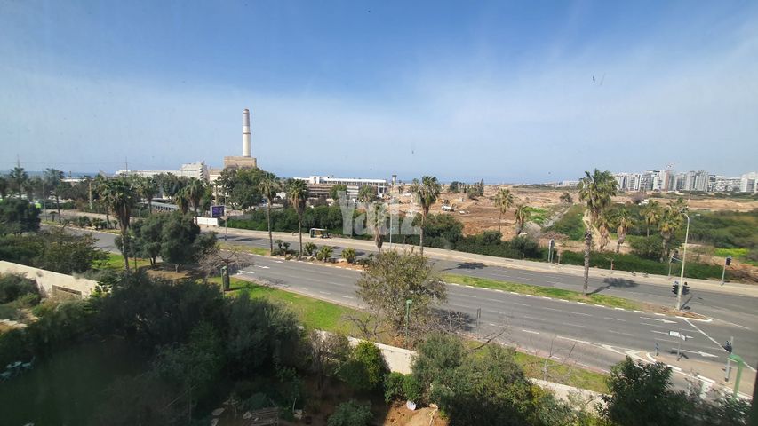 אבא קובנר 13