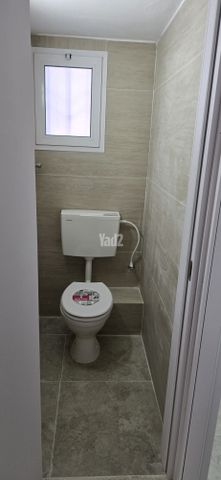 כיכר היינריך היינה 2