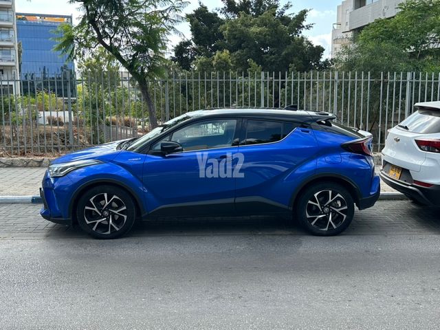 מודעת רכב טויוטה C-HR