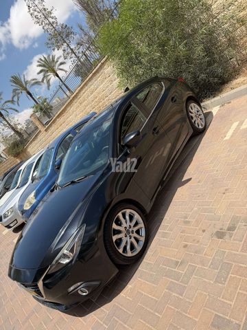 מודעת רכב מאזדה 3