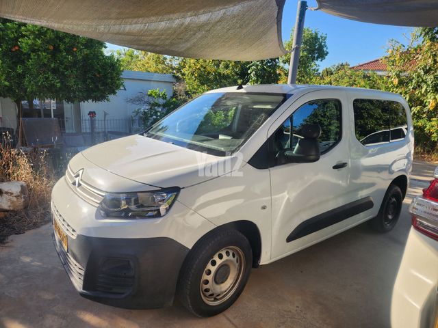 מודעת רכב סיטרואן ברלינגו