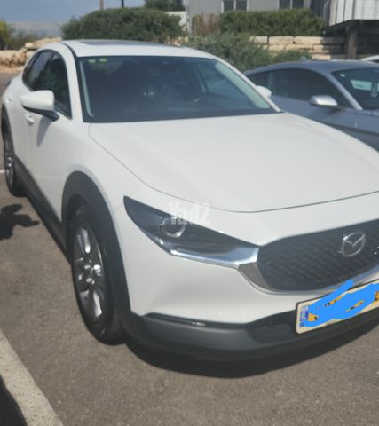 מודעת רכב מאזדה CX-30