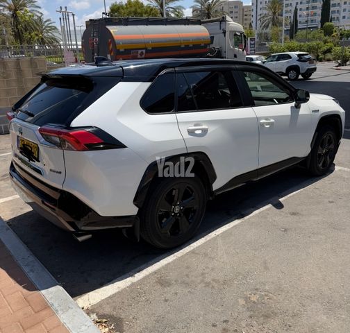 מודעת רכב טויוטה RAV4