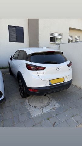 מודעת רכב מאזדה CX-3