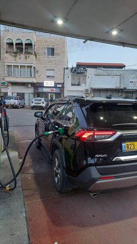 מודעת רכב טויוטה RAV4