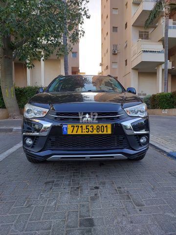 מודעת רכב מיצובישי ASX