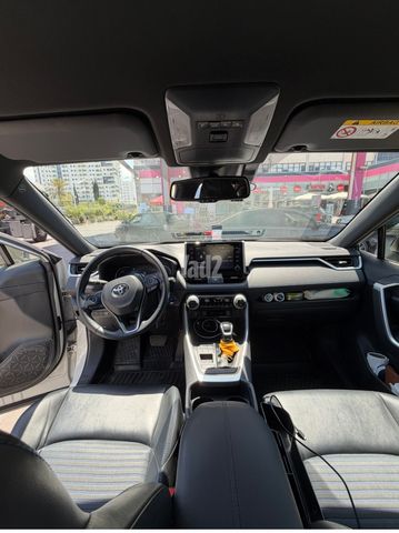 מודעת רכב טויוטה RAV4