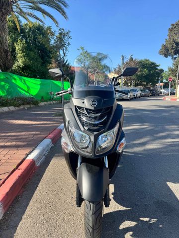 מודעת רכב סאן יאנג ג'וי רייד 200