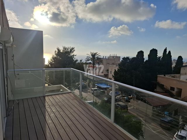 כבירים 47