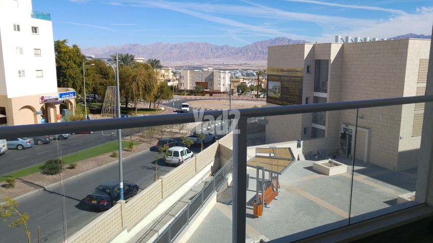 קורנית 13