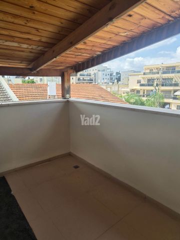 אפרים 4