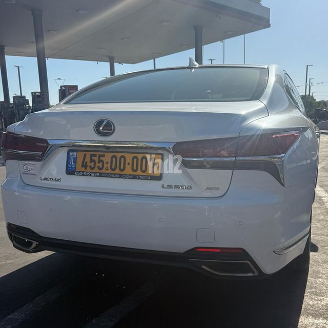 מודעת רכב לקסוס LS