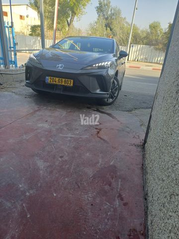 מודעת רכב אם ג'י MG4