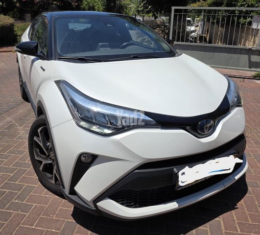 מודעת רכב טויוטה C-HR