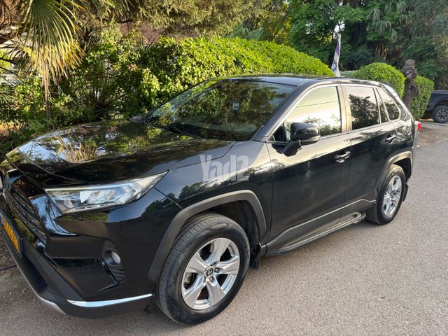 מודעת רכב טויוטה RAV4