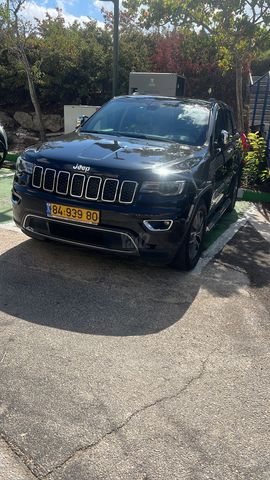 מודעת רכב ג'יפ גרנד צ'ירוקי