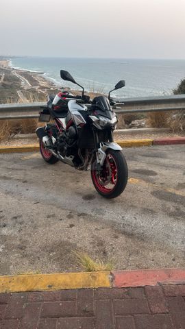 מודעת רכב קאוואסאקי Z900