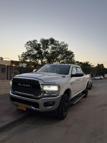 מודעת רכב דודג'