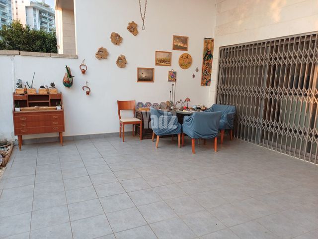 אהוד מנור 16