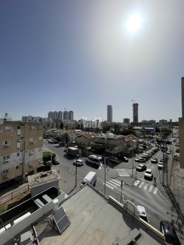 שדרות בר אילן 18