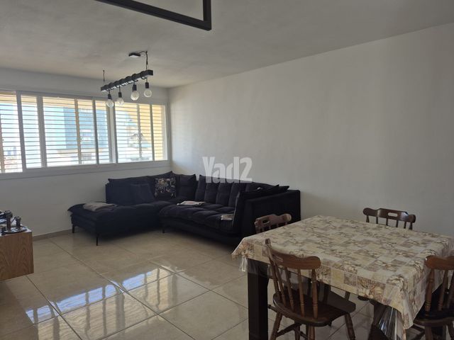 אסתר המלכה 27