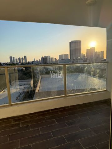 המאבק 2