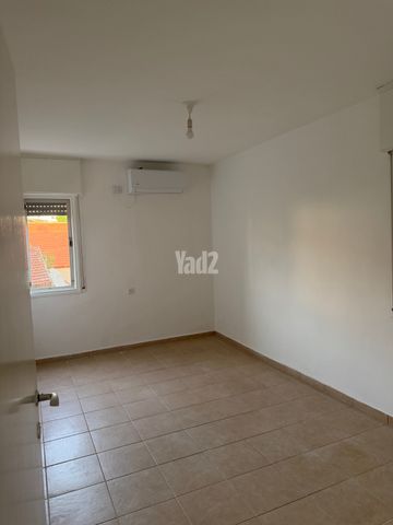 אפרים שריר 34