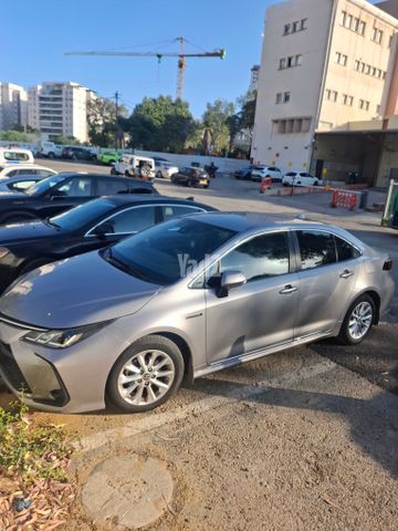 מודעת רכב טויוטה קורולה