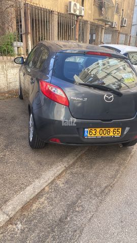מודעת רכב מאזדה 2