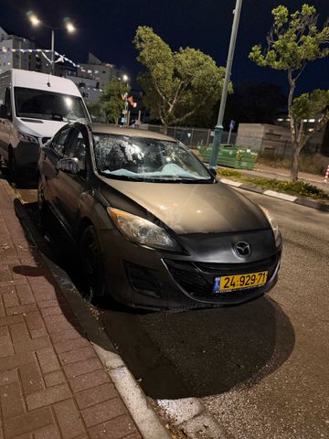 מודעת רכב מאזדה 3
