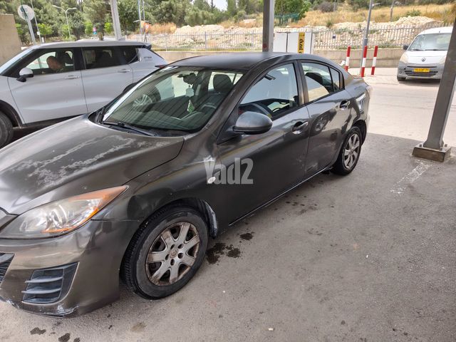 מודעת רכב מאזדה 3