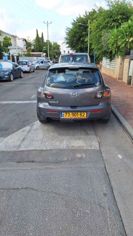 מודעת רכב מאזדה 3