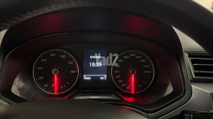 מודעת רכב סיאט ארונה