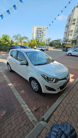 מודעת רכב יונדאי i20