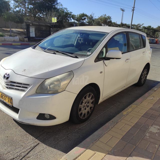 מודעת רכב טויוטה ורסו