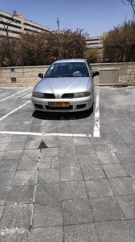 מודעת רכב מיצובישי כריזמה