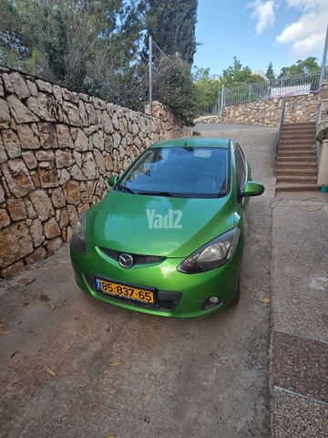 מודעת רכב מאזדה 2