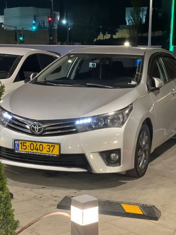 מודעת רכב טויוטה קורולה