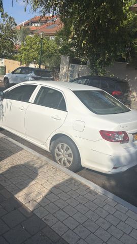 מודעת רכב טויוטה קורולה