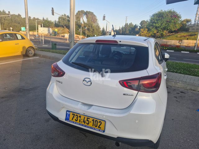 מודעת רכב מאזדה 2